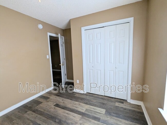 Building Photo - 1511 Galvin Ave