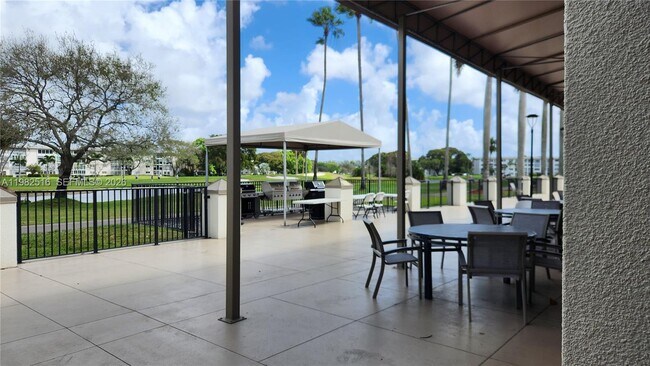 Building Photo - 2403 Antigua Cir