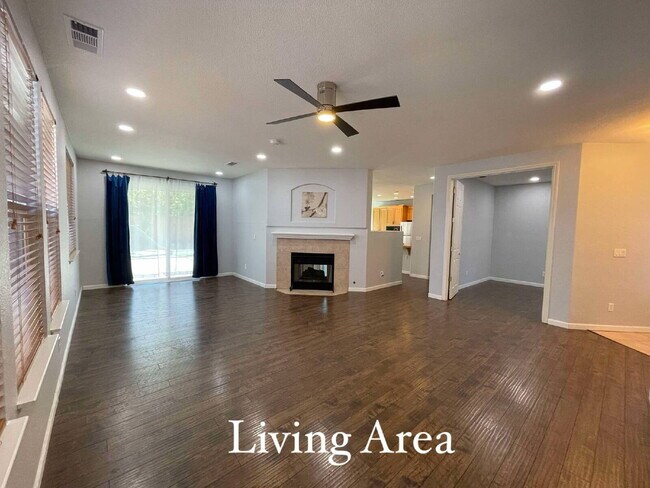 Building Photo - 1731 Petit Peak Ct