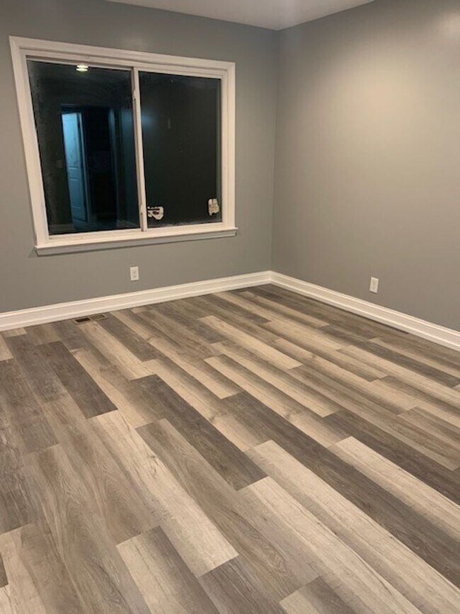 Building Photo - All Utilities Included!!  Freshly Remodele...