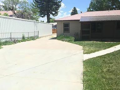 Building Photo - 1927 Forest Ave