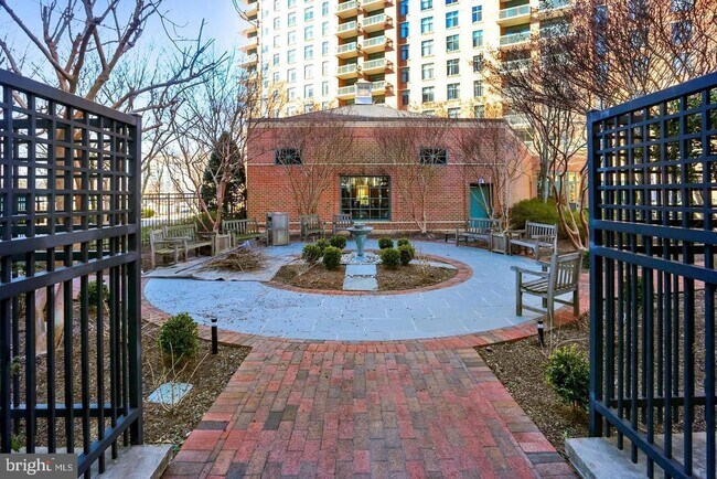 Building Photo - 11700 Old Georgetown Rd