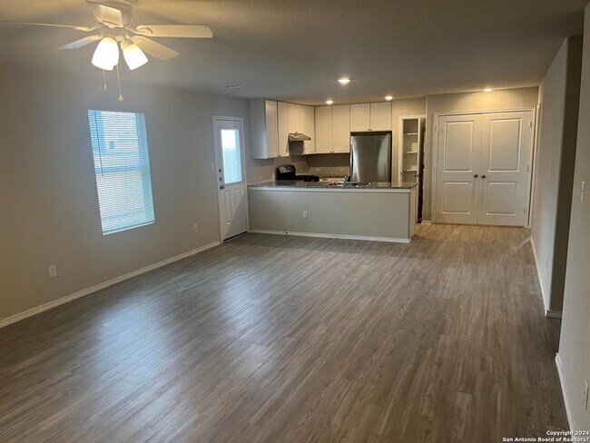 Building Photo - 10799 Giacconi Dr