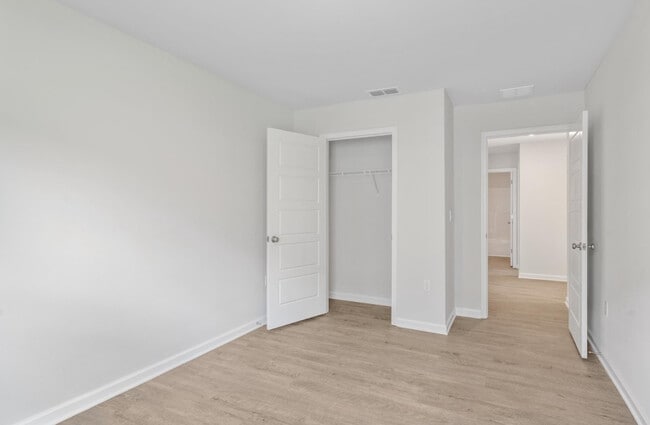 Building Photo - 149 Needle Thrush Cir