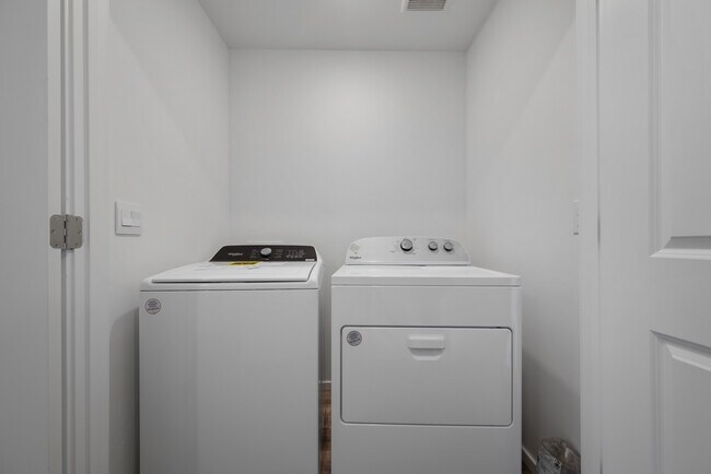 Building Photo - 3998 N Wildcat Ln