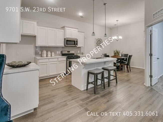 Building Photo - 9701 SW 23rd St