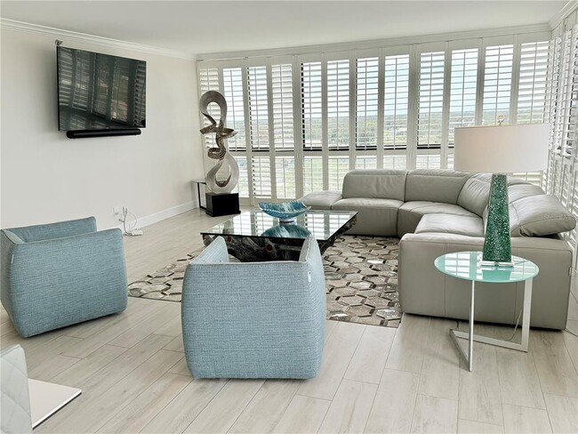 Building Photo - 3301 Bayshore Blvd