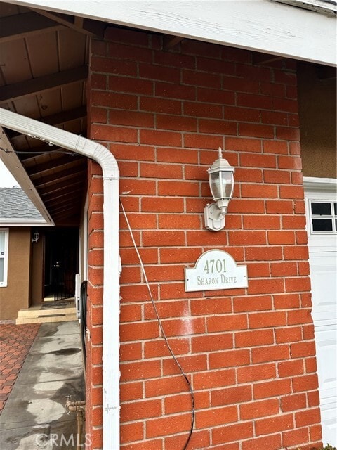 Building Photo - 4701 Sharon Dr