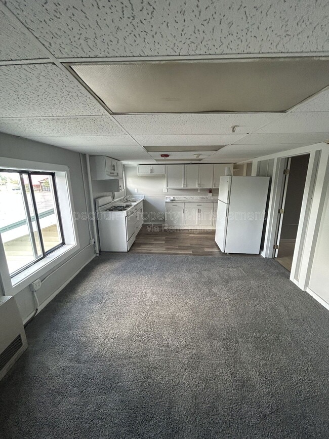 Building Photo - 10 Railroad Square