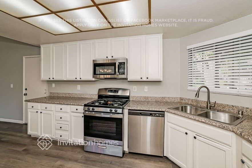 Building Photo - 1401 Mandarin Ct