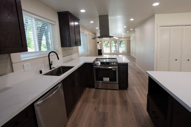 Building Photo - Beautiful Cameron Park New Build!