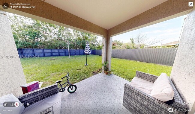 Building Photo - 2137 SE Glenrock Terrace
