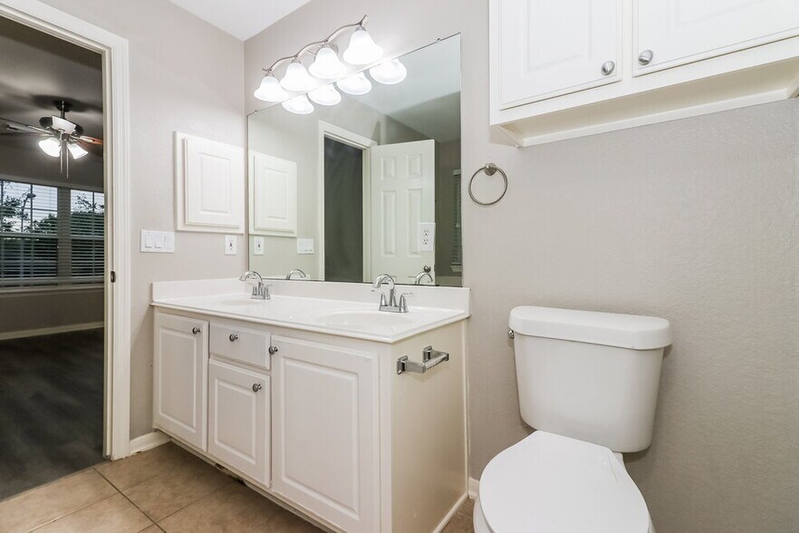 Building Photo - 8410 Tararin Ln