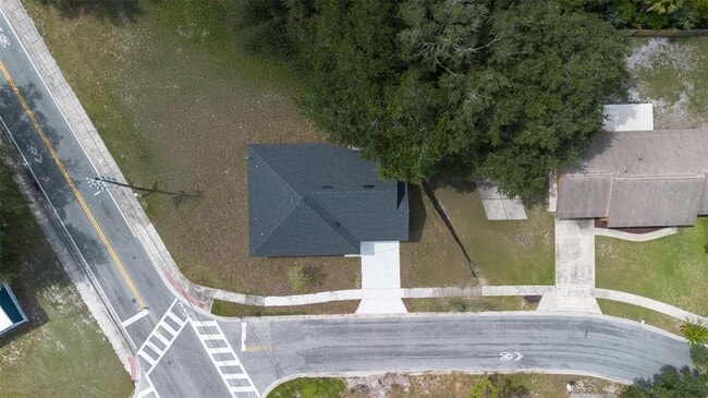 Building Photo - 200 Bridle Path