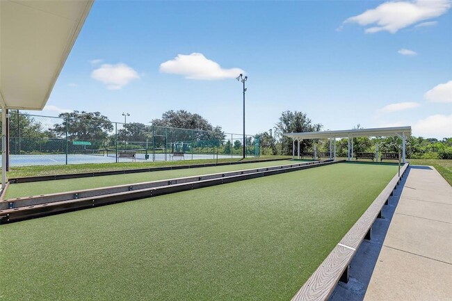 Building Photo - 5532 Sir Churchill Dr