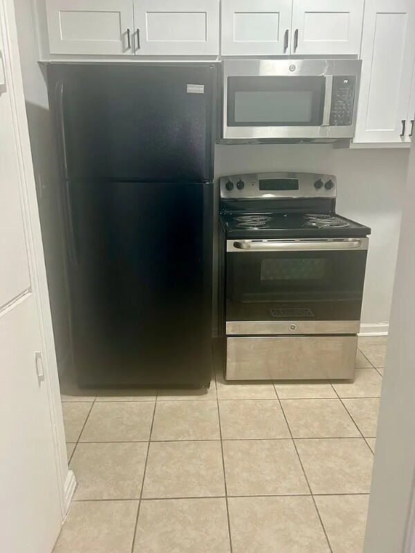 Building Photo - 2979 Downing St