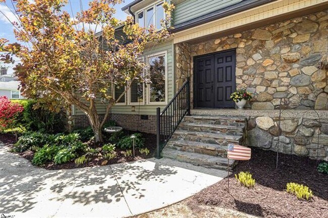 Primary Photo - Beautiful Home at the Smithfields Country ...