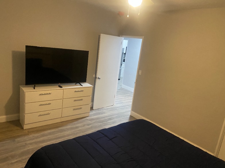 Building Photo - 431 NW 82nd St