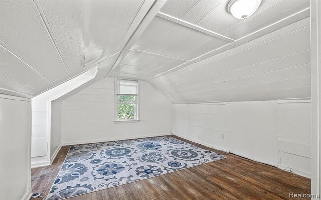 Building Photo - 20034 Rosemont Ave