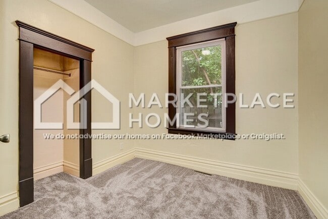 Building Photo - 1106 May St