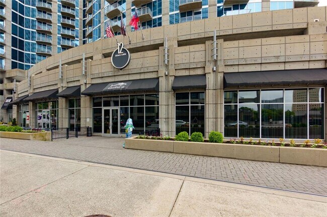 Building Photo - 400 W Peachtree St NW