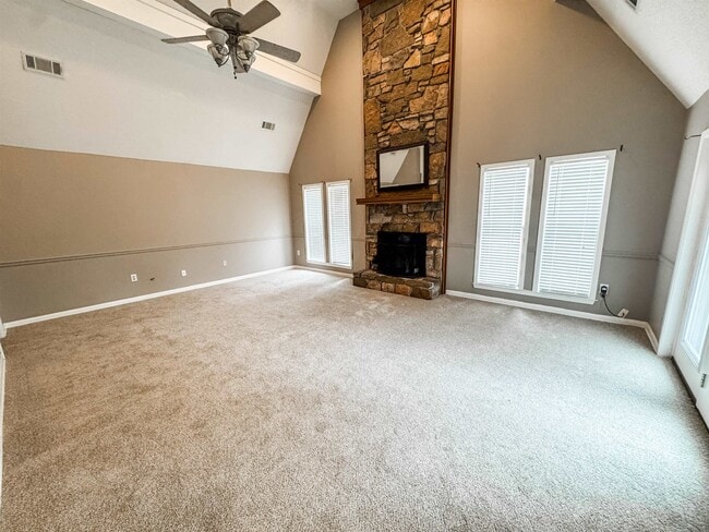 Building Photo - 166 E Lawnwood Dr