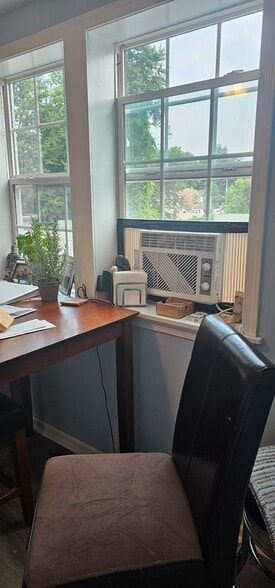 Building Photo - 312 S Main St