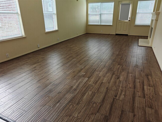Building Photo - 14918 Sugar Mist Ln