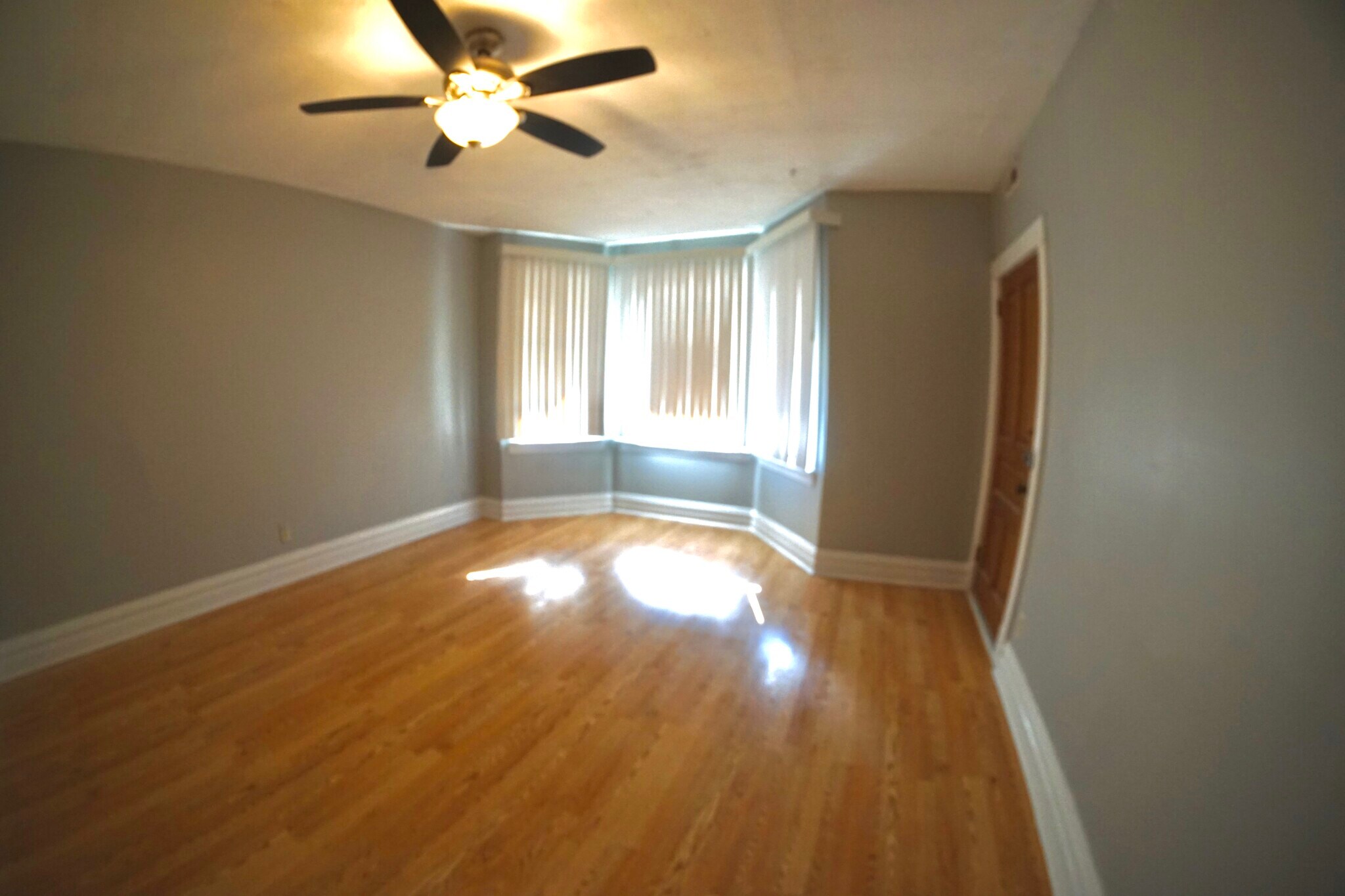 Building Photo - 4123 N Narragansett Ave