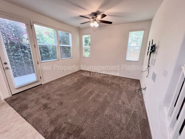 Building Photo - 1484 Mosaic Way