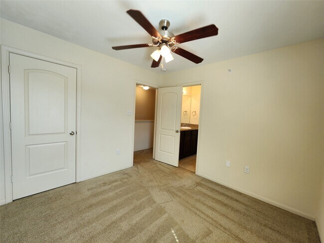 Building Photo - 1714 Doyle Ct