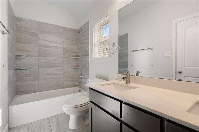 Building Photo - 17570 Sequoia Dr