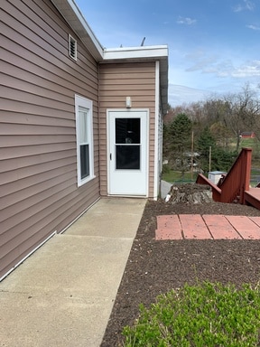 Primary Photo - Hopewell - 1 Bedroom 1 Bath apartment on B...