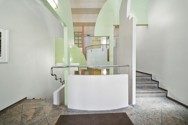 Building Photo - 145 St Botolph St