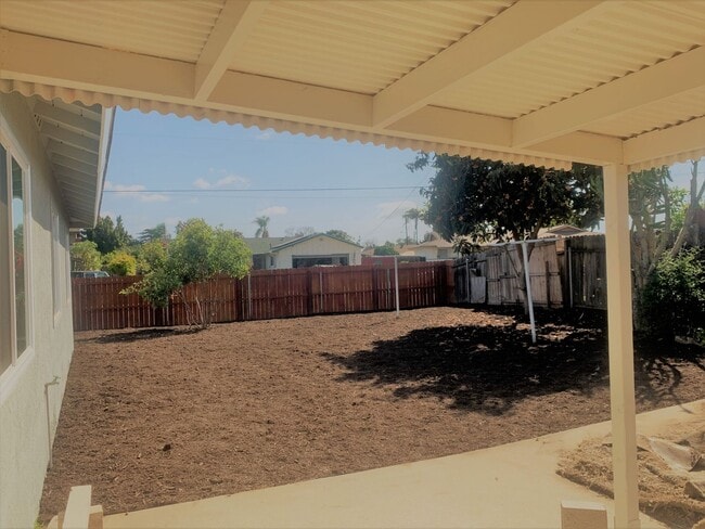 Building Photo - Available  Now…Fantastic 4 bed/2 bath home...