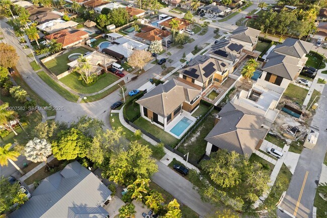 Building Photo - 17900 SW 149th Ave