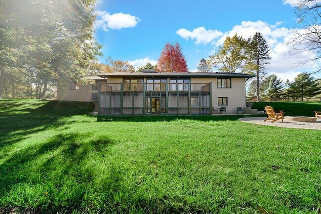 Building Photo - 6271 N 525 W