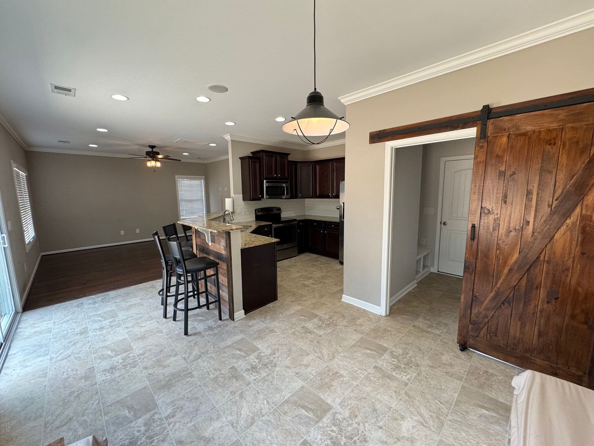 Building Photo - 440 Colony Lakes Dr