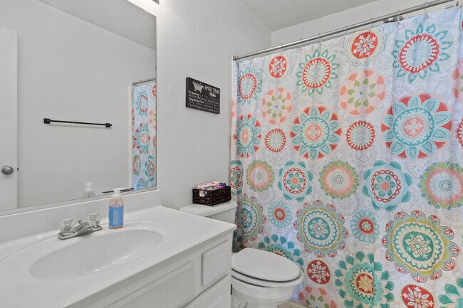 Building Photo - 517 Pecan Ct