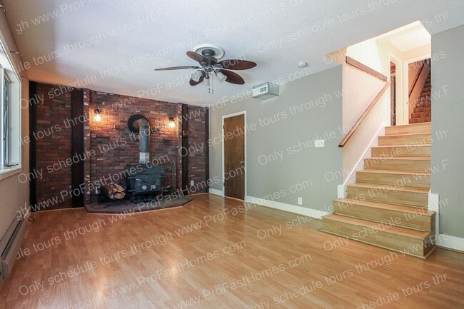 Building Photo - 7840 SW West Slope Dr