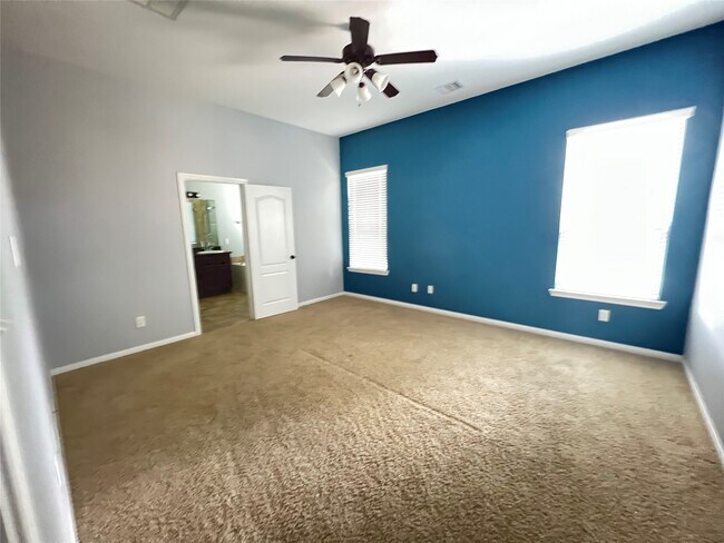 Building Photo - 99 Sagamore Ridge Pl