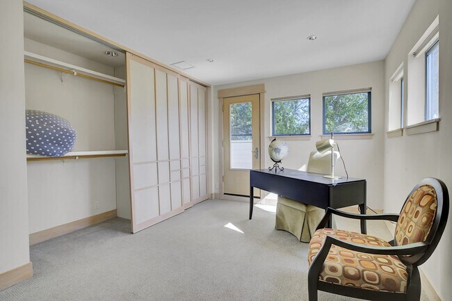 Building Photo - 319 Tappan Terrace