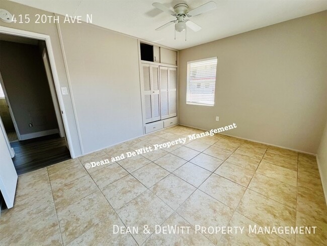 Building Photo - 415 20th Ave N