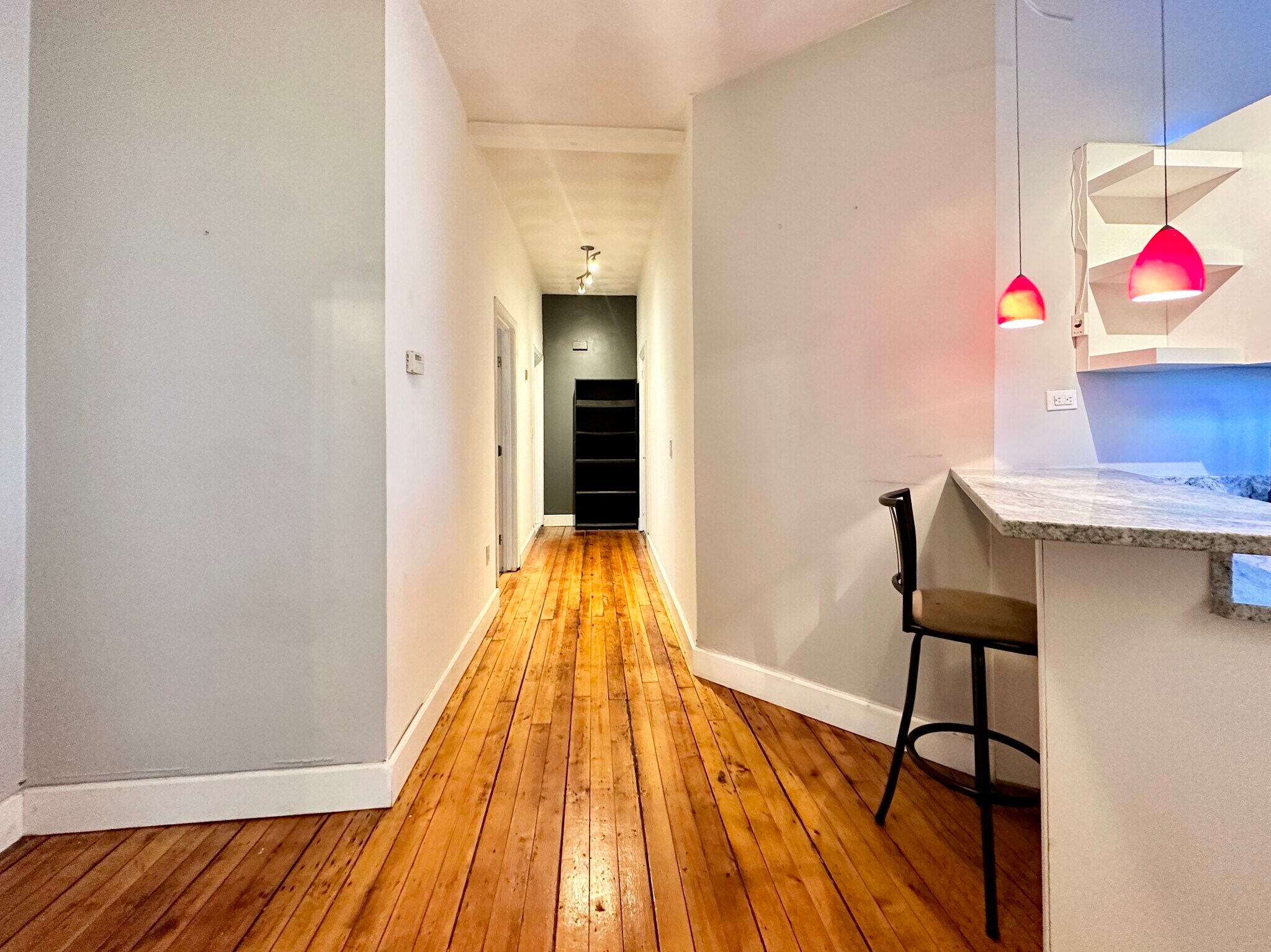 Building Photo - 124 Almy St