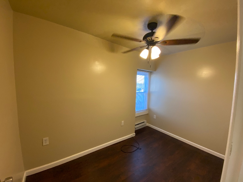 Building Photo - 1520 W Champlost Ave