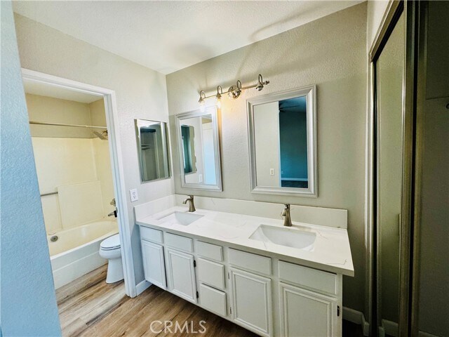 Building Photo - 39780 Oak Cliff Dr