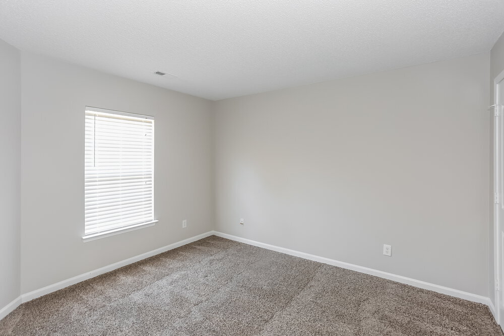 Building Photo - 6370 Day Lilly Ln