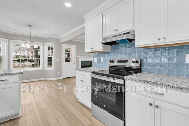 Building Photo - 974 Governors Rd