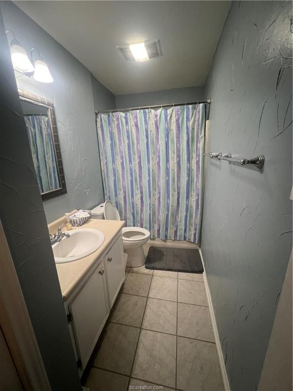 Building Photo - 808 Val Verde Dr