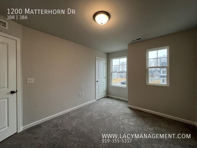 Building Photo - 1200 Matterhorn Dr